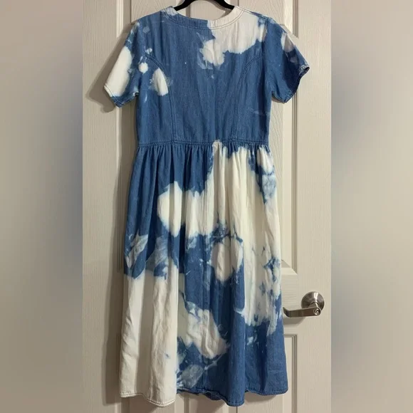 *RARE Vintage 80s Denim Button-Up Dress with Floral Embroidered Designs - M - Picture 4 of 9